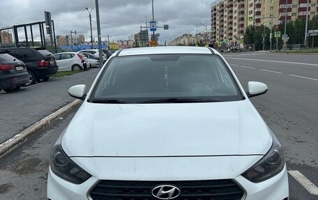 Hyundai Solaris II рестайлинг, 2017 год, 1 450 000 рублей, 1 фотография