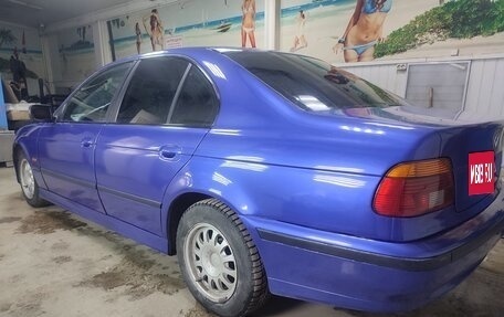 BMW 5 серия, 2002 год, 560 000 рублей, 10 фотография