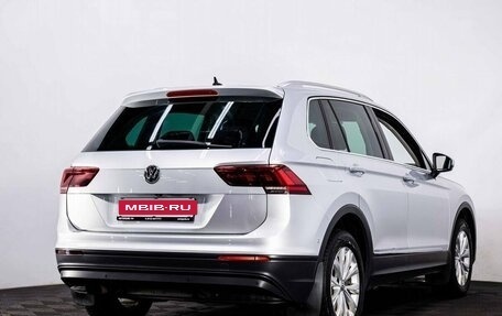 Volkswagen Tiguan II, 2017 год, 1 899 000 рублей, 6 фотография