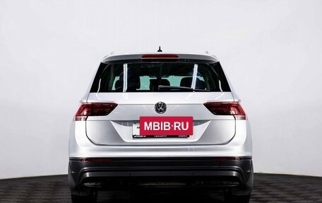 Volkswagen Tiguan II, 2017 год, 1 899 000 рублей, 5 фотография