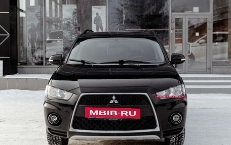 Mitsubishi Outlander III рестайлинг 3, 2010 год, 1 491 000 рублей, 2 фотография