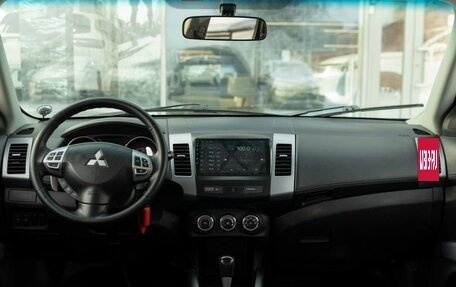 Mitsubishi Outlander III рестайлинг 3, 2010 год, 1 491 000 рублей, 21 фотография