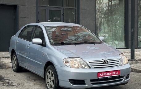 Toyota Corolla, 2004 год, 580 000 рублей, 1 фотография