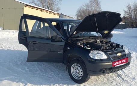 Chevrolet Niva I рестайлинг, 2014 год, 765 000 рублей, 14 фотография