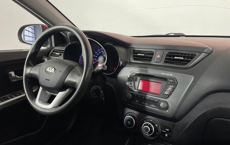 KIA Rio III рестайлинг, 2013 год, 929 000 рублей, 16 фотография