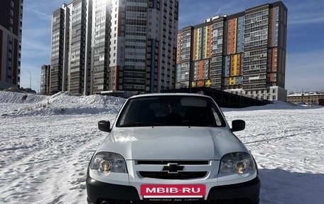 Chevrolet Niva I рестайлинг, 2013 год, 555 000 рублей, 3 фотография