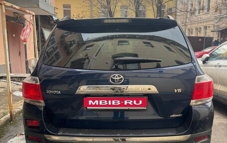 Toyota Highlander III, 2013 год, 2 360 000 рублей, 5 фотография