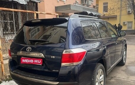 Toyota Highlander III, 2013 год, 2 360 000 рублей, 4 фотография