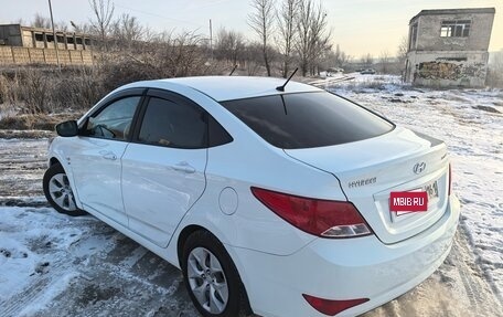 Hyundai Solaris II рестайлинг, 2015 год, 1 050 000 рублей, 4 фотография