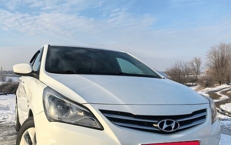 Hyundai Solaris II рестайлинг, 2015 год, 1 050 000 рублей, 5 фотография