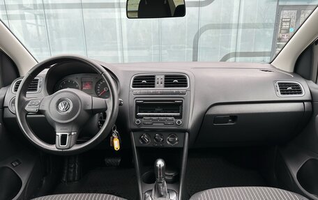 Volkswagen Polo VI (EU Market), 2012 год, 950 000 рублей, 14 фотография