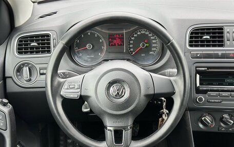 Volkswagen Polo VI (EU Market), 2012 год, 950 000 рублей, 21 фотография