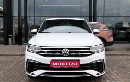 Volkswagen Tiguan II, 2021 год, 4 600 000 рублей, 3 фотография