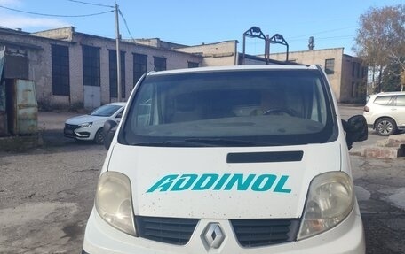 Renault Trafic, 2007 год, 850 000 рублей, 2 фотография