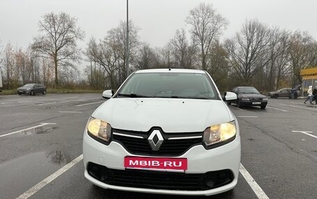 Renault Logan II, 2017 год, 700 000 рублей, 1 фотография