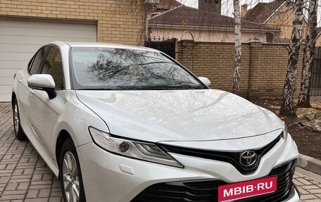 Toyota Camry, 2019 год, 1 970 000 рублей, 1 фотография