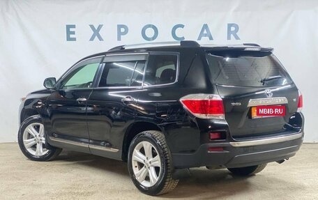 Toyota Highlander III, 2011 год, 1 910 000 рублей, 7 фотография