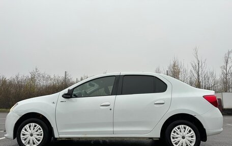 Renault Logan II, 2017 год, 700 000 рублей, 4 фотография