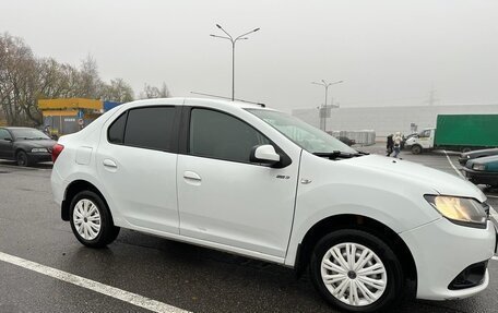 Renault Logan II, 2017 год, 700 000 рублей, 8 фотография