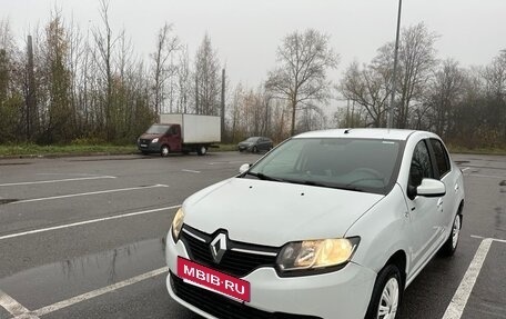 Renault Logan II, 2017 год, 700 000 рублей, 5 фотография