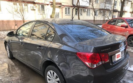 Chevrolet Cruze II, 2013 год, 900 000 рублей, 4 фотография