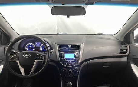 Hyundai Solaris II рестайлинг, 2012 год, 750 000 рублей, 12 фотография