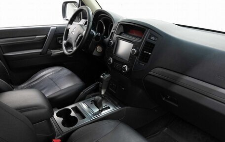 Mitsubishi Pajero IV, 2013 год, 2 099 000 рублей, 11 фотография