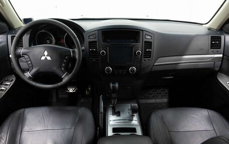 Mitsubishi Pajero IV, 2013 год, 2 099 000 рублей, 14 фотография