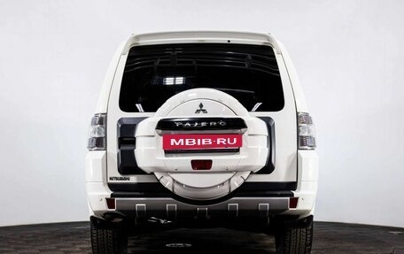 Mitsubishi Pajero IV, 2013 год, 2 099 000 рублей, 5 фотография