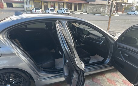 BMW 5 серия, 2012 год, 2 450 000 рублей, 14 фотография