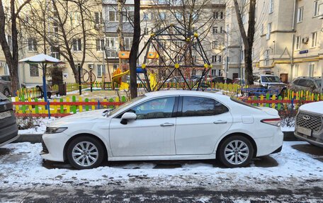 Toyota Camry, 2019 год, 2 300 000 рублей, 2 фотография