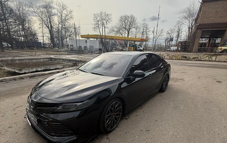 Toyota Camry, 2019 год, 3 250 000 рублей, 2 фотография