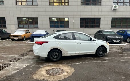 Hyundai Solaris II рестайлинг, 2018 год, 790 000 рублей, 2 фотография