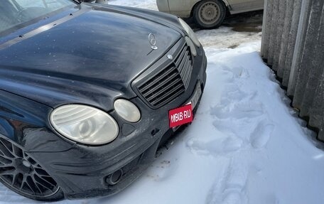 Mercedes-Benz E-Класс, 2003 год, 950 000 рублей, 1 фотография