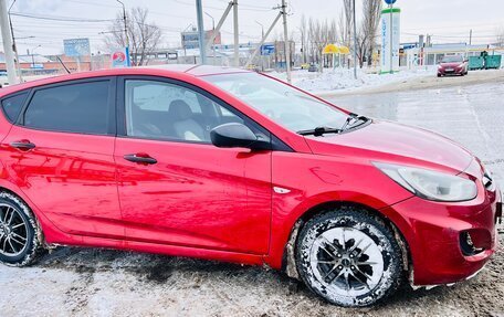 Hyundai Solaris II рестайлинг, 2012 год, 590 000 рублей, 2 фотография