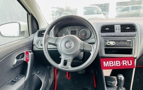 Volkswagen Polo VI (EU Market), 2012 год, 900 000 рублей, 19 фотография