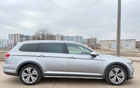 Volkswagen Passat B8 рестайлинг, 2019 год, 3 350 000 рублей, 2 фотография