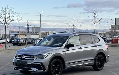 Volkswagen Tiguan II, 2022 год, 3 250 000 рублей, 3 фотография