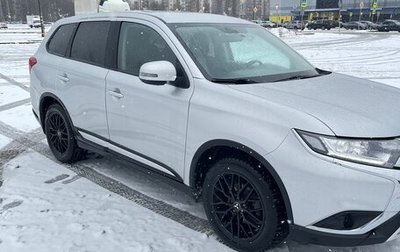 Mitsubishi Outlander III рестайлинг 3, 2021 год, 2 750 000 рублей, 1 фотография