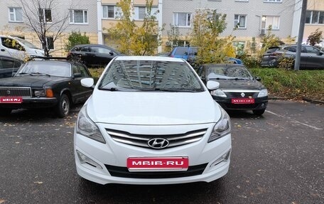 Hyundai Solaris II рестайлинг, 2015 год, 1 100 000 рублей, 1 фотография