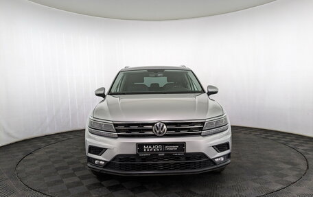 Volkswagen Tiguan II, 2018 год, 2 200 000 рублей, 2 фотография