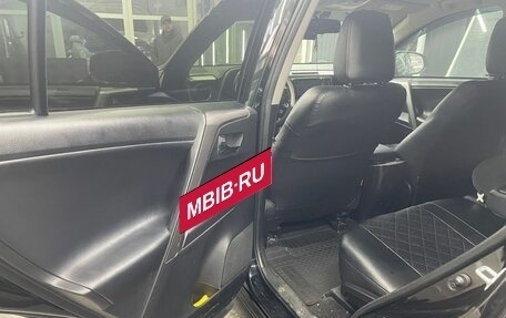 Toyota RAV4, 2018 год, 2 750 000 рублей, 21 фотография