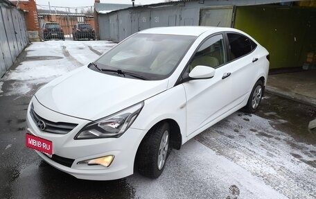 Hyundai Solaris II рестайлинг, 2015 год, 1 100 000 рублей, 3 фотография