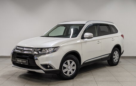 Mitsubishi Outlander III рестайлинг 3, 2018 год, 2 075 000 рублей, 1 фотография