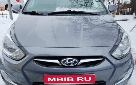 Hyundai Solaris II рестайлинг, 2013 год, 750 000 рублей, 1 фотография