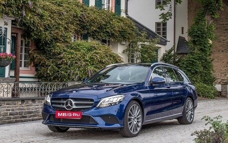 Mercedes-Benz C-Класс, 2019 год, 2 600 000 рублей, 1 фотография