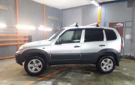 Chevrolet Niva I рестайлинг, 2005 год, 355 000 рублей, 3 фотография