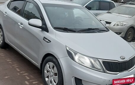 KIA Rio III рестайлинг, 2013 год, 680 000 рублей, 2 фотография