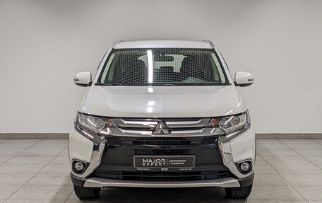 Mitsubishi Outlander III рестайлинг 3, 2018 год, 2 075 000 рублей, 2 фотография