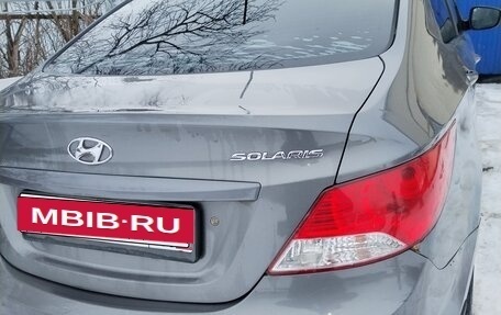 Hyundai Solaris II рестайлинг, 2013 год, 750 000 рублей, 3 фотография